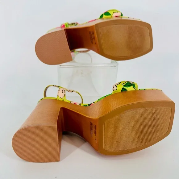 Betsey Johnson Women's Mandee Floral Printed Platform Heeled Sandal Size 7.5. - Picture 7 of 8